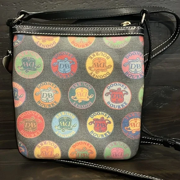 Dooney & Bourke Medallion Crossbody Letter Carrier Y2K - Picture 3 of 8